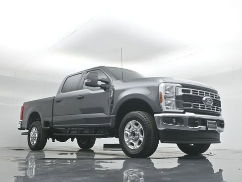 New 2026 Ford F250 XLT w/ FX4 Off-Road Package image 50
