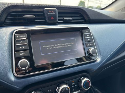 Used 2025 Nissan Versa SV FWD image 20