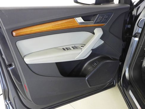 Used 2022 Audi Q5 2.0T Premium Plus w/ Premium Plus Package image 11