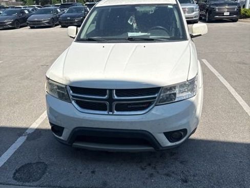 Used 2019 Dodge Journey SE FWD image 10