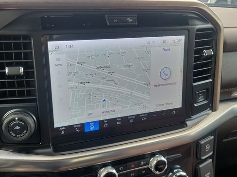 Used 2025 Ford F150 King Ranch w/ FX4 Off-Road Package image 10