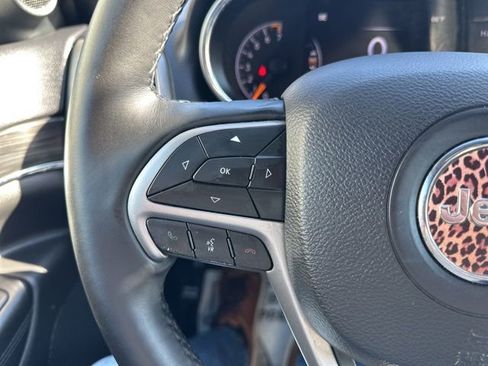 Used 2019 Jeep Grand Cherokee Limited image 21