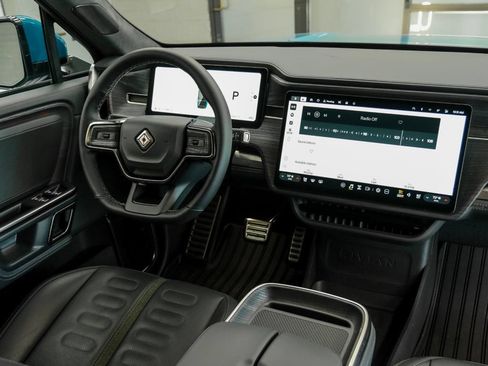 Used 2023 Rivian R1S Adventure AWD/4WD image 17