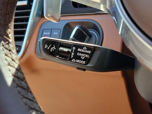 Certified 2022 Porsche Cayenne E-Hybrid Coupe w/ Premium Plus Package AWD/4WD image 38