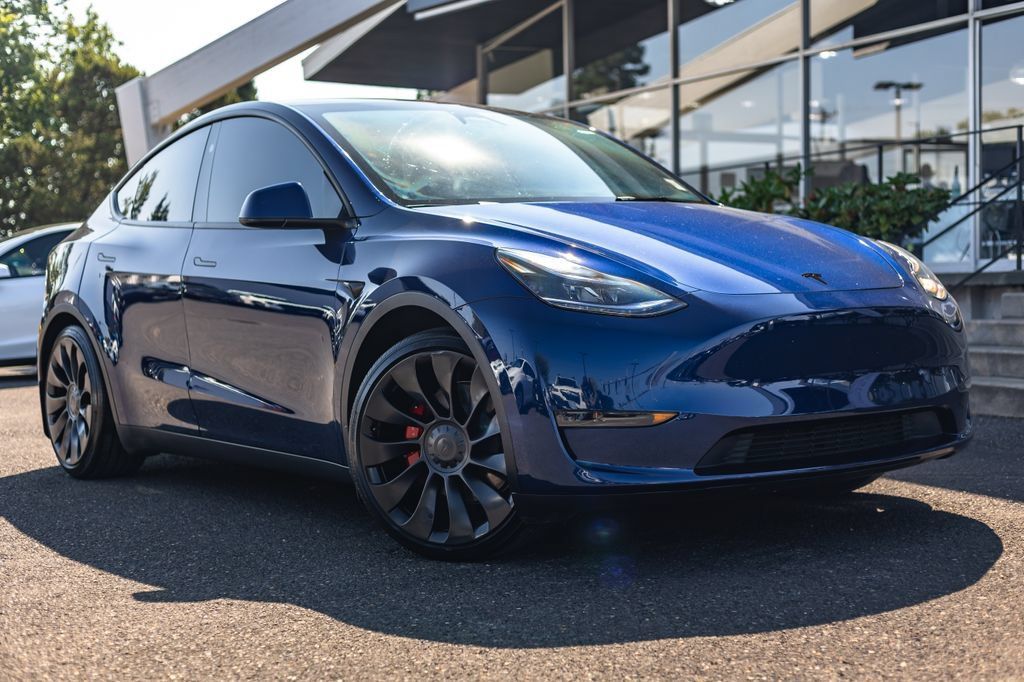Used 2024 Tesla Model Y Performance AWD/4WD image 1