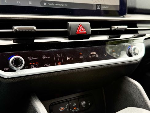 New 2026 Kia Sportage X-Line w/ X-Line Technology Package image 20