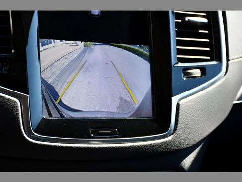 Certified 2023 Volvo XC90 B6 Ultimate w/ Protection Package Premier AWD/4WD image 23