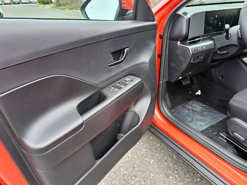 New 2025 Hyundai Kona SEL image 17