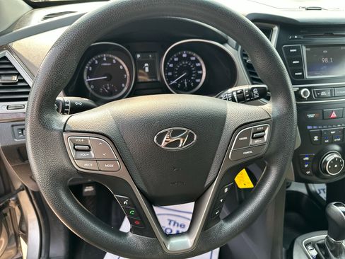 Used 2018 Hyundai Santa Fe Sport image 22