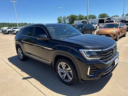 Used 2024 Volkswagen Atlas Cross Sport SEL R-Line AWD/4WD image 1