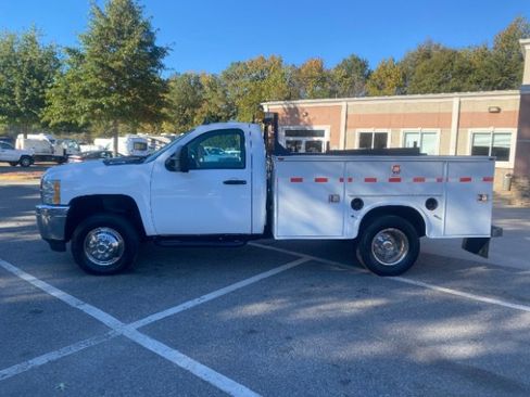 Used 2013 Chevrolet Silverado 3500 W/T image 3
