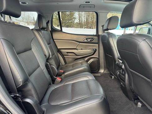 Used 2018 GMC Acadia SLT AWD/4WD image 17
