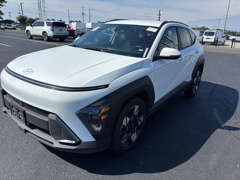 Used 2024 Hyundai Kona SEL w/ Convenience Package FWD image 1