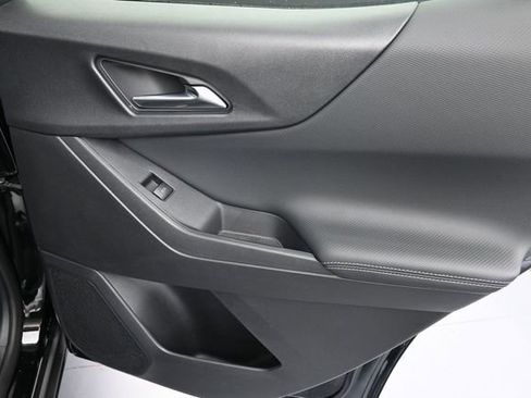 New 2026 Chevrolet Equinox LT FWD image 33