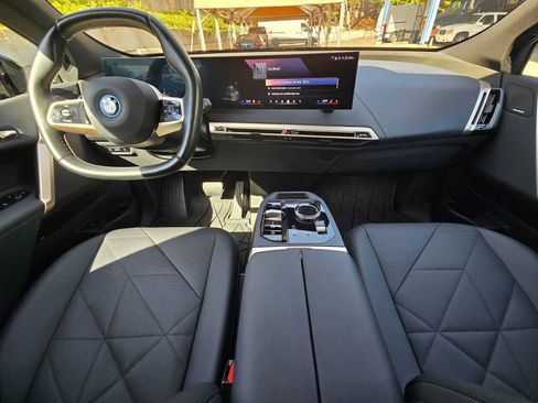 Used 2024 BMW iX xDrive50 w/ Premium Package AWD/4WD image 18