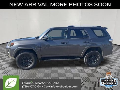 Used 2023 Toyota 4Runner SR5 Premium w/ Moonroof Package AWD/4WD image 4