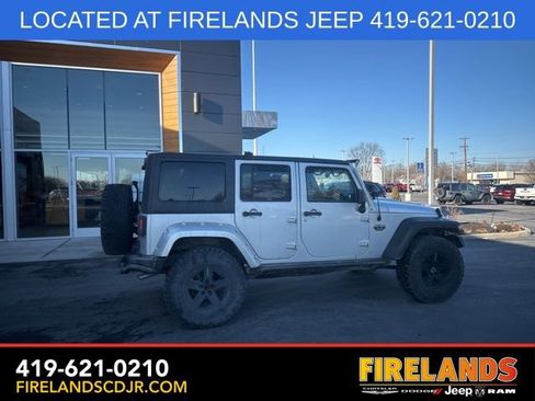 Used 2012 Jeep Wrangler Unlimited Rubicon image 28