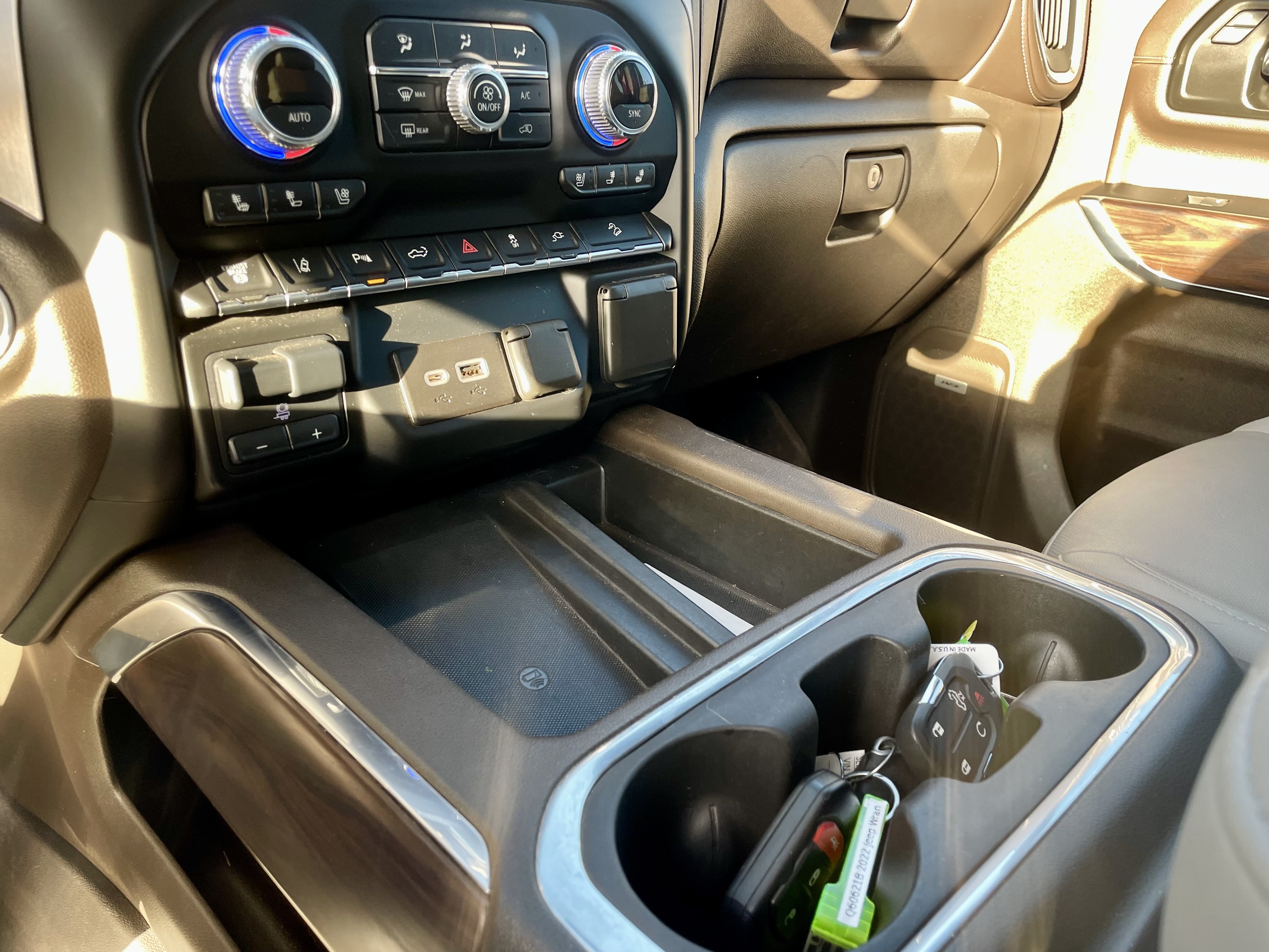 Used 2022 GMC Sierra 2500 SLT w/ SLT Preferred Package AWD/4WD image 20