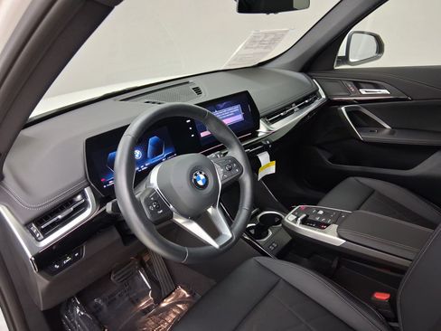 Used 2026 BMW X1 xDrive28i w/ Convenience Package AWD/4WD image 2