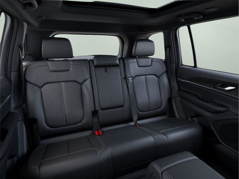 New 2025 Jeep Grand Cherokee Limited image 15