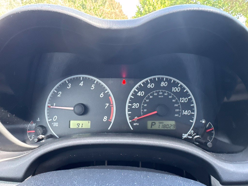 Used 2013 Toyota Corolla LE FWD image 13