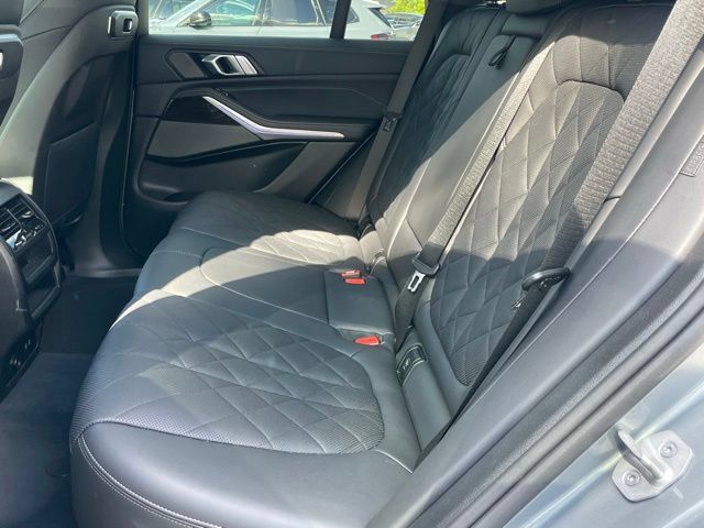 Certified 2024 BMW X5 xDrive40i w/ Premium Package AWD/4WD image 7