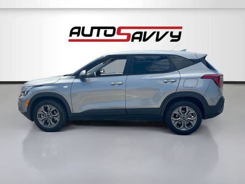 Used 2024 Kia Seltos LX AWD/4WD image 4