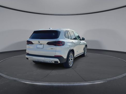 Used 2025 BMW X5 xDrive40i AWD/4WD image 8