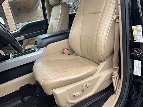 Used 2017 Ford F350 Lariat w/ Chrome Package image 13