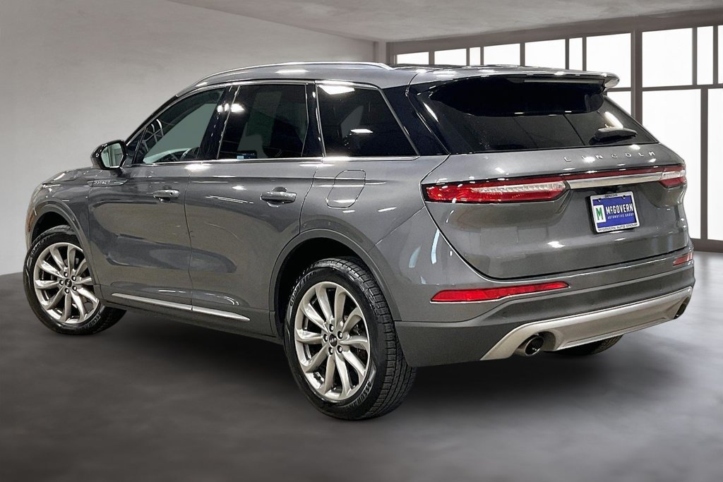 Used 2022 Lincoln Corsair AWD w/ Premium Package image 4