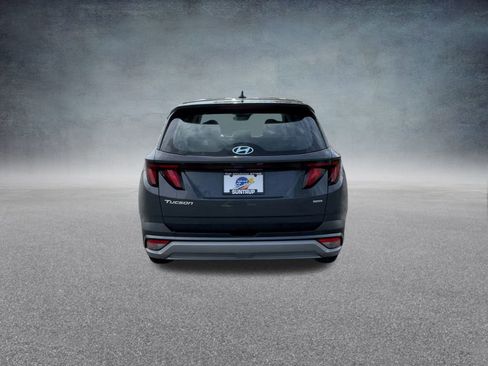 Used 2025 Hyundai Tucson SE image 20