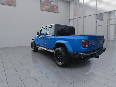 Used 2023 Jeep Gladiator Sport AWD/4WD image 7