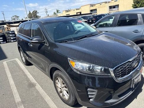 Used 2019 Kia Sorento FWD image 1