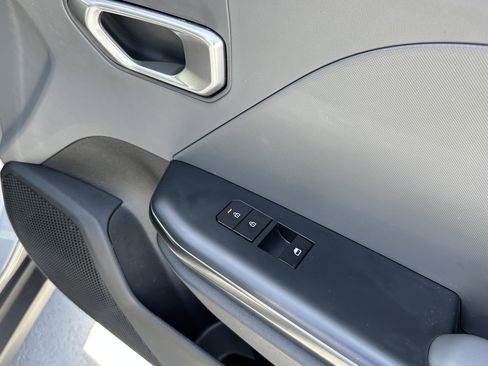 Used 2025 Kia K4 LXS image 16