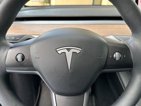 Used 2024 Tesla Model Y Long Range image 24