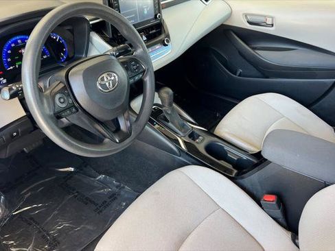 Certified 2022 Toyota Corolla LE FWD image 11
