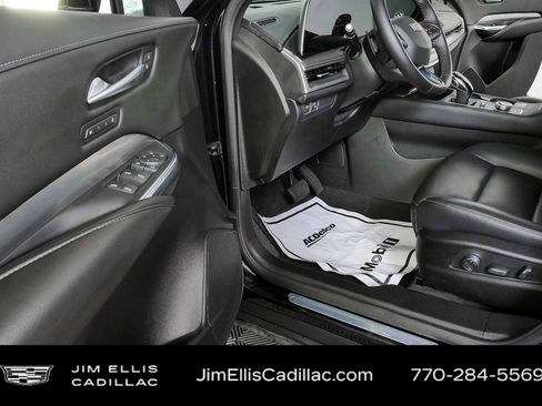 Certified 2025 Cadillac XT4 Premium Luxury FWD image 7