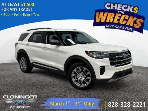 Used 2025 Ford Explorer Active w/ Active Comfort Package image 1