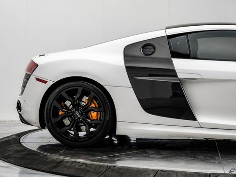 Used 2010 Audi R8 V10 image 27