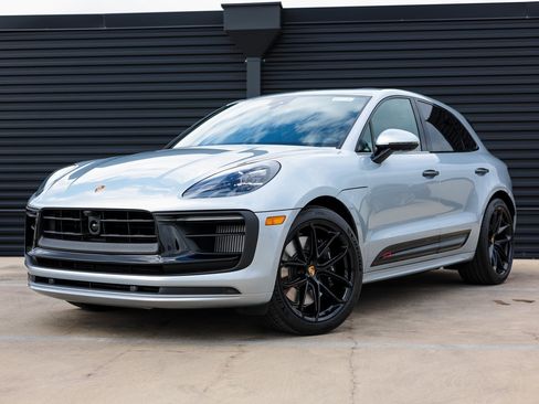 New 2026 Porsche Macan GTS image 1