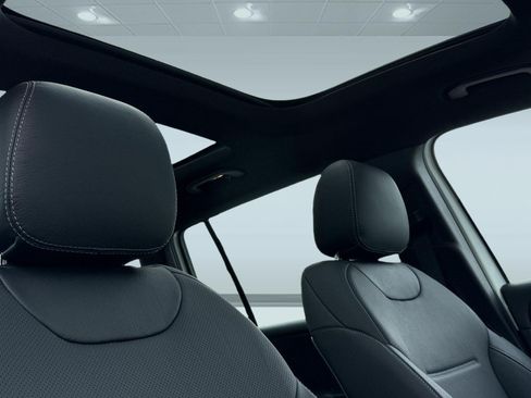 Certified 2022 Mercedes-Benz GLB 35 AMG 4MATIC image 23