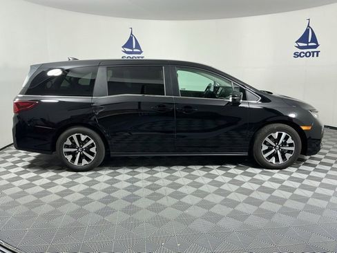 Certified 2025 Honda Odyssey EX-L image 6