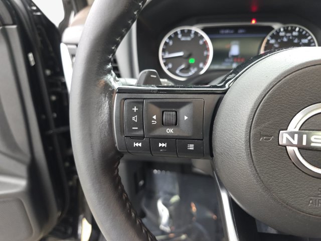 Used 2022 Nissan Rogue SV w/ SV Premium Package FWD image 17