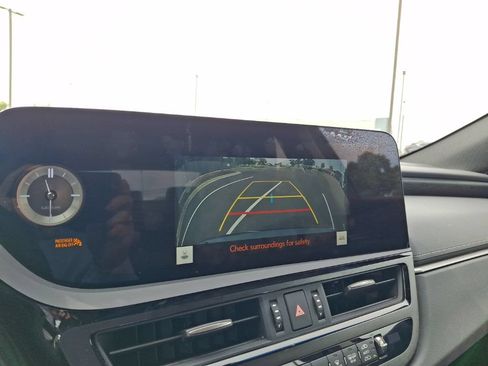 Used 2024 Lexus ES 350 w/ Premium Package FWD image 7