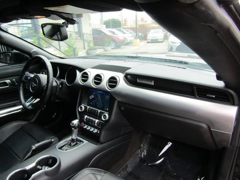 Used 2018 Ford Mustang Premium RWD image 12