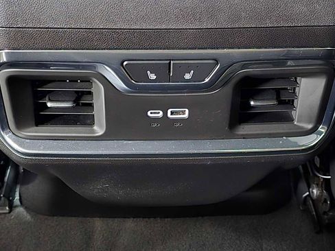 Used 2024 GMC Sierra 3500 Denali Ultimate AWD/4WD image 18