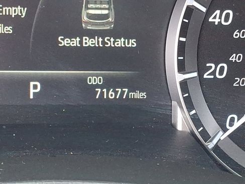 Used 2021 Toyota Highlander XLE AWD/4WD image 21
