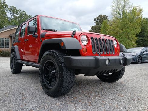 Used 2012 Jeep Wrangler Unlimited Sport image 4