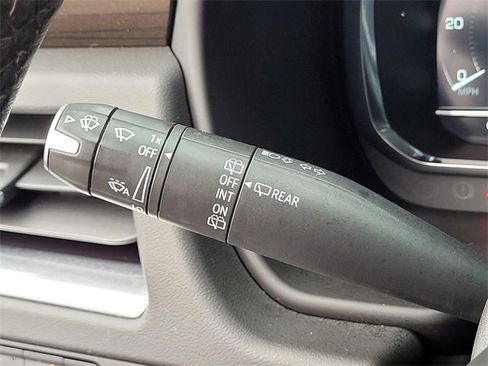 Used 2022 GMC Yukon XL SLE w/ Max Trailering Package image 31