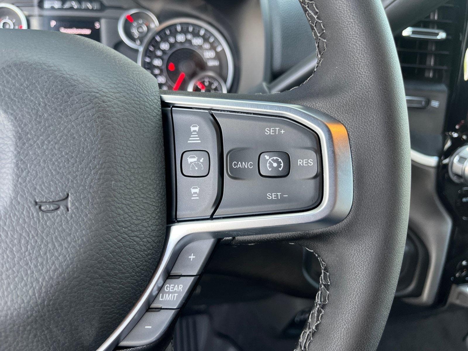 New 2026 RAM 2500 Big Horn AWD/4WD image 18